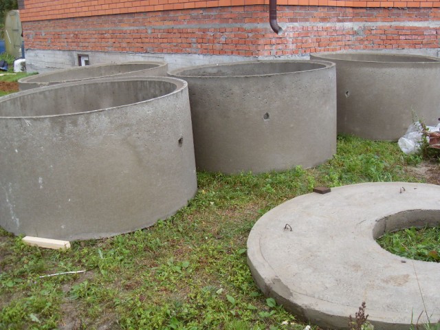 Копаем колодцы на воду в Саратове.Канализационные системы:выгребные,сливные переливные ямы