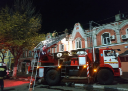 Крупный пожар в центре Саратова
